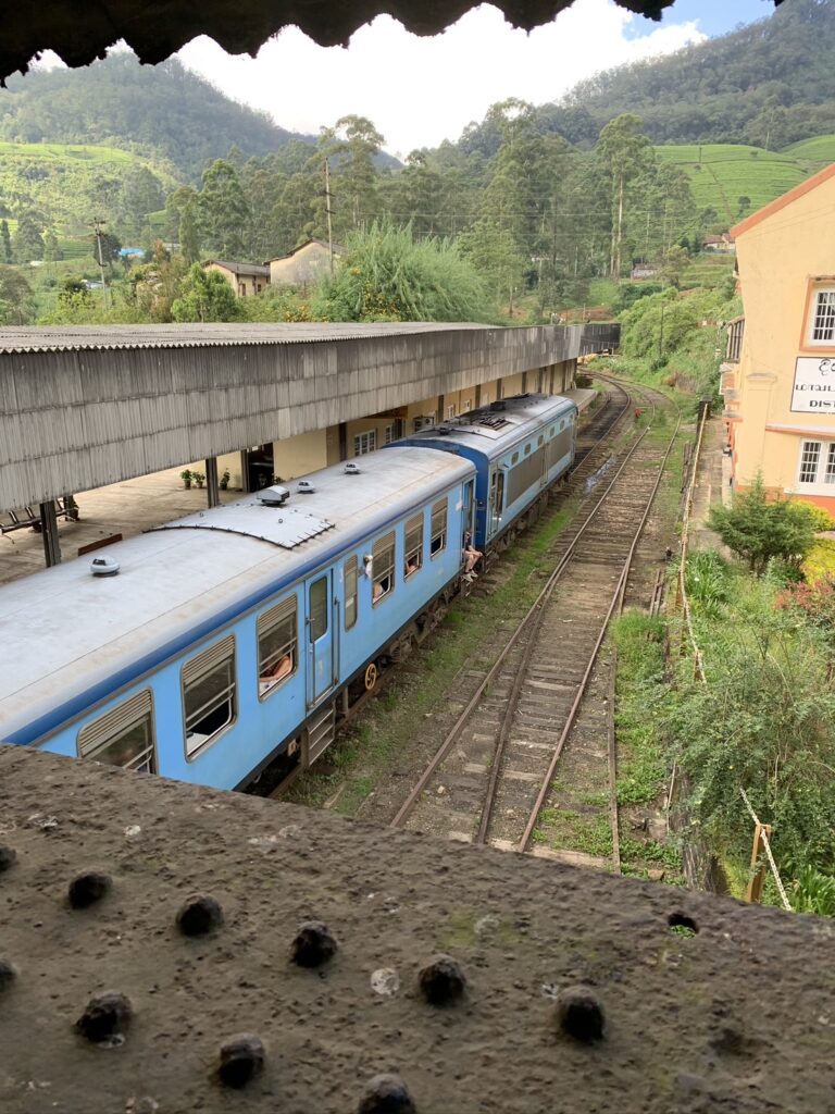 ナヌオヤ駅